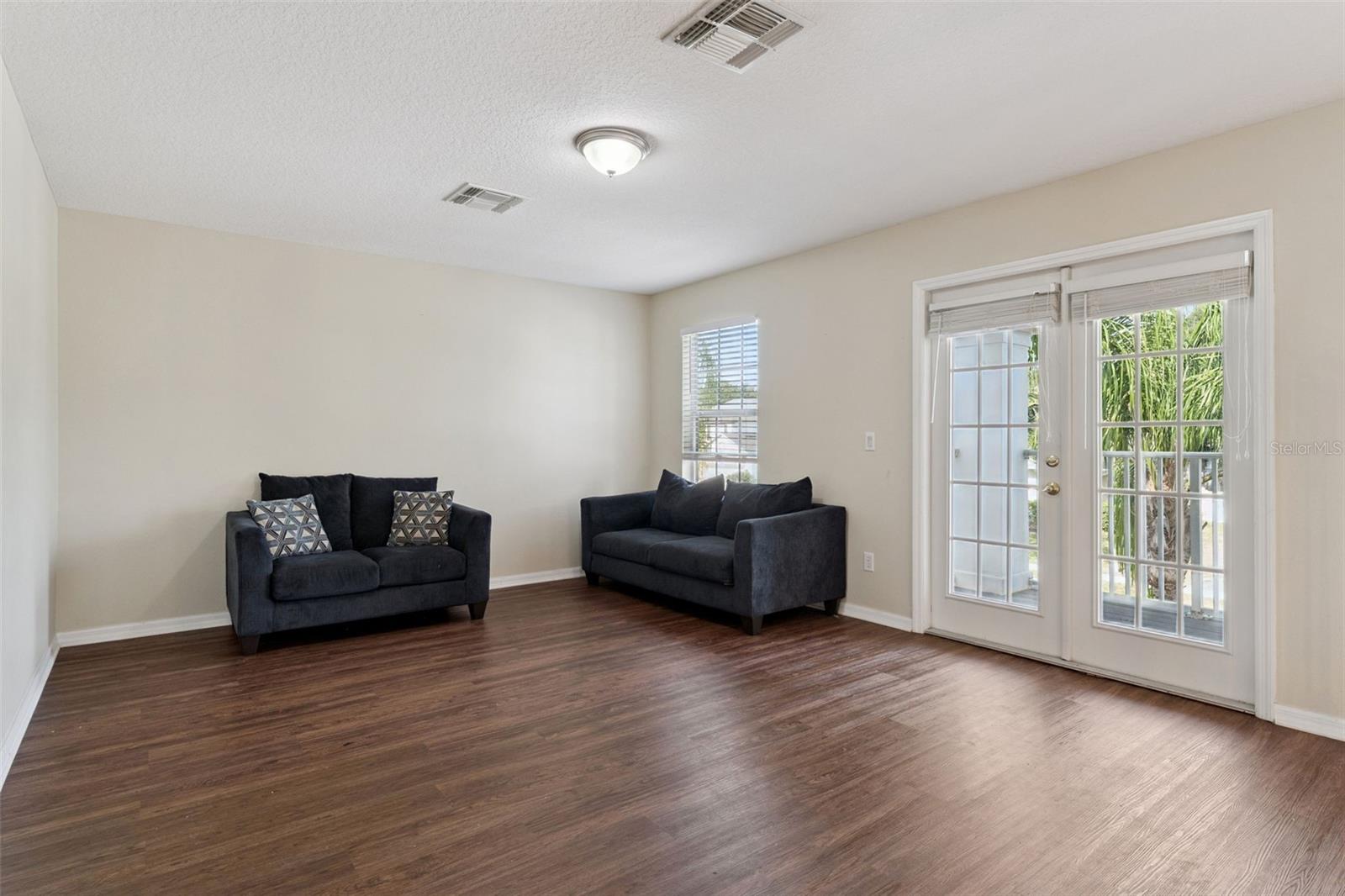 Image 16 of 48 For 566 Palio Court