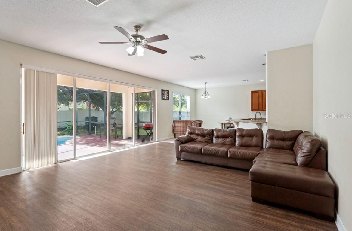 Image 8 of 48 For 566 Palio Court