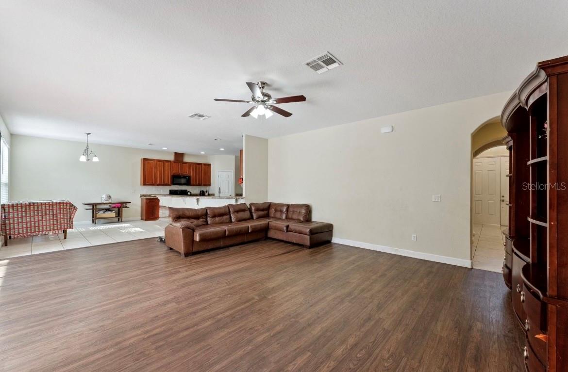 Image 9 of 48 For 566 Palio Court