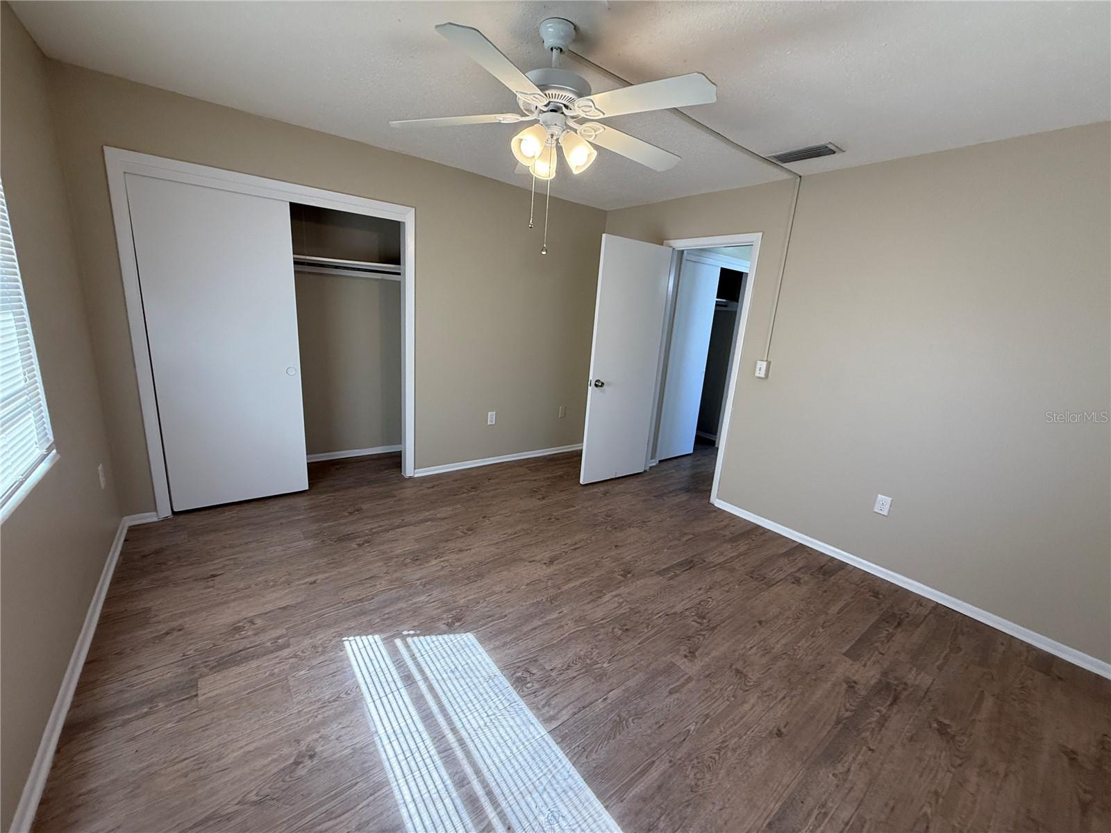 Image 11 of 23 For 3218 Oxford Drive W