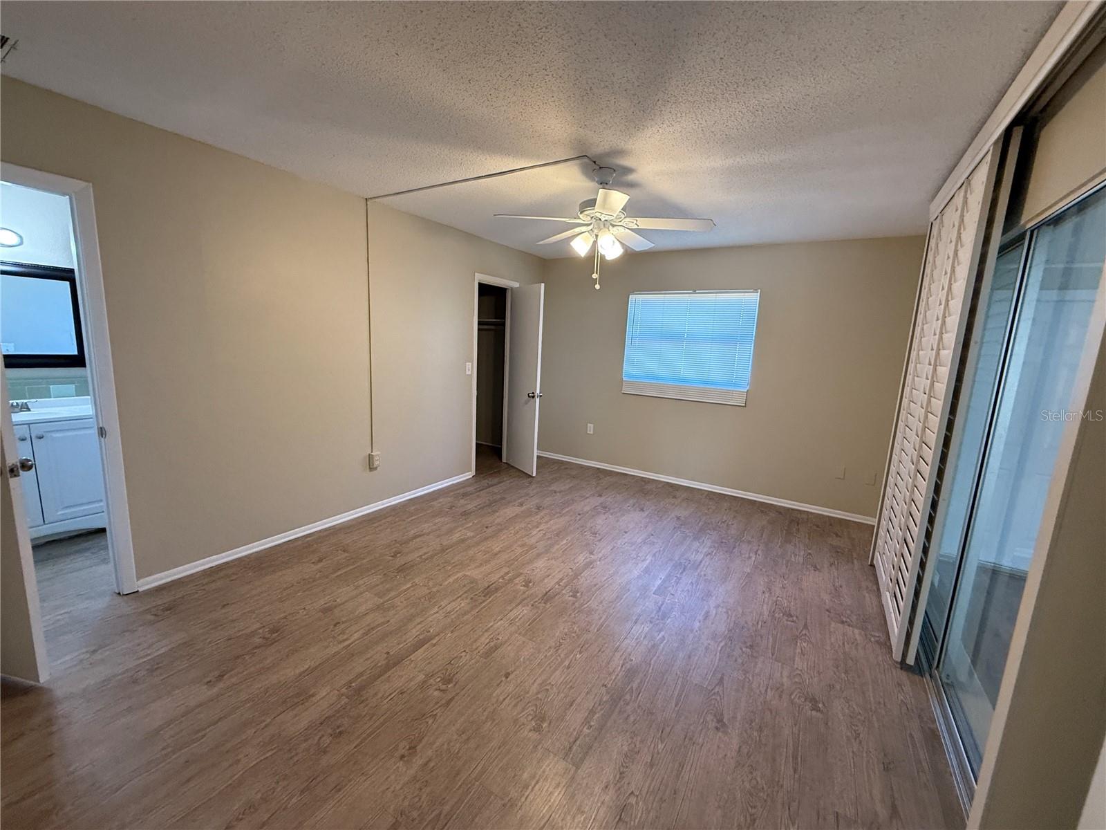 Image 14 of 23 For 3218 Oxford Drive W