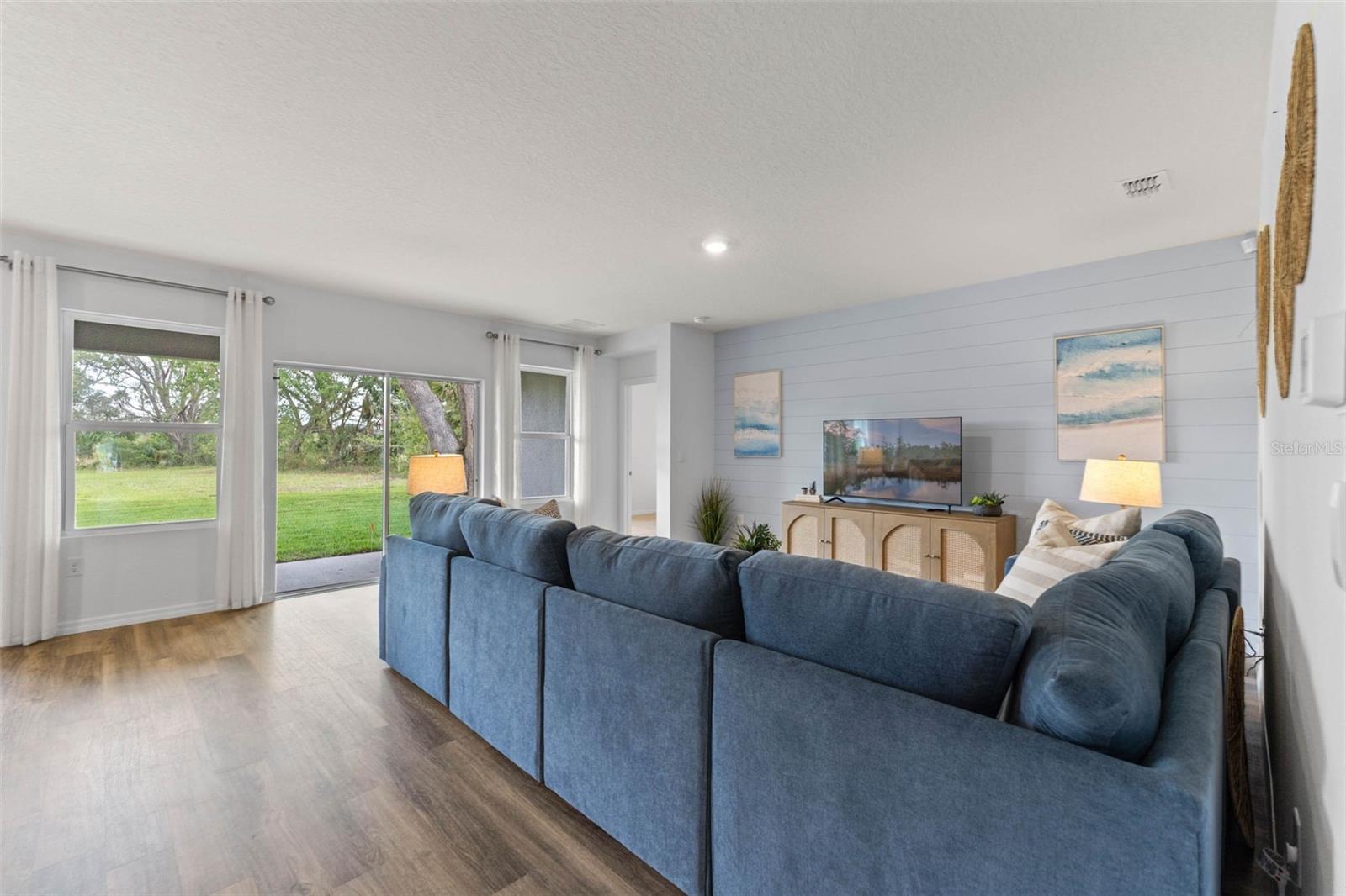 Image 6 of 67 For 1415 Morning Walk Drive