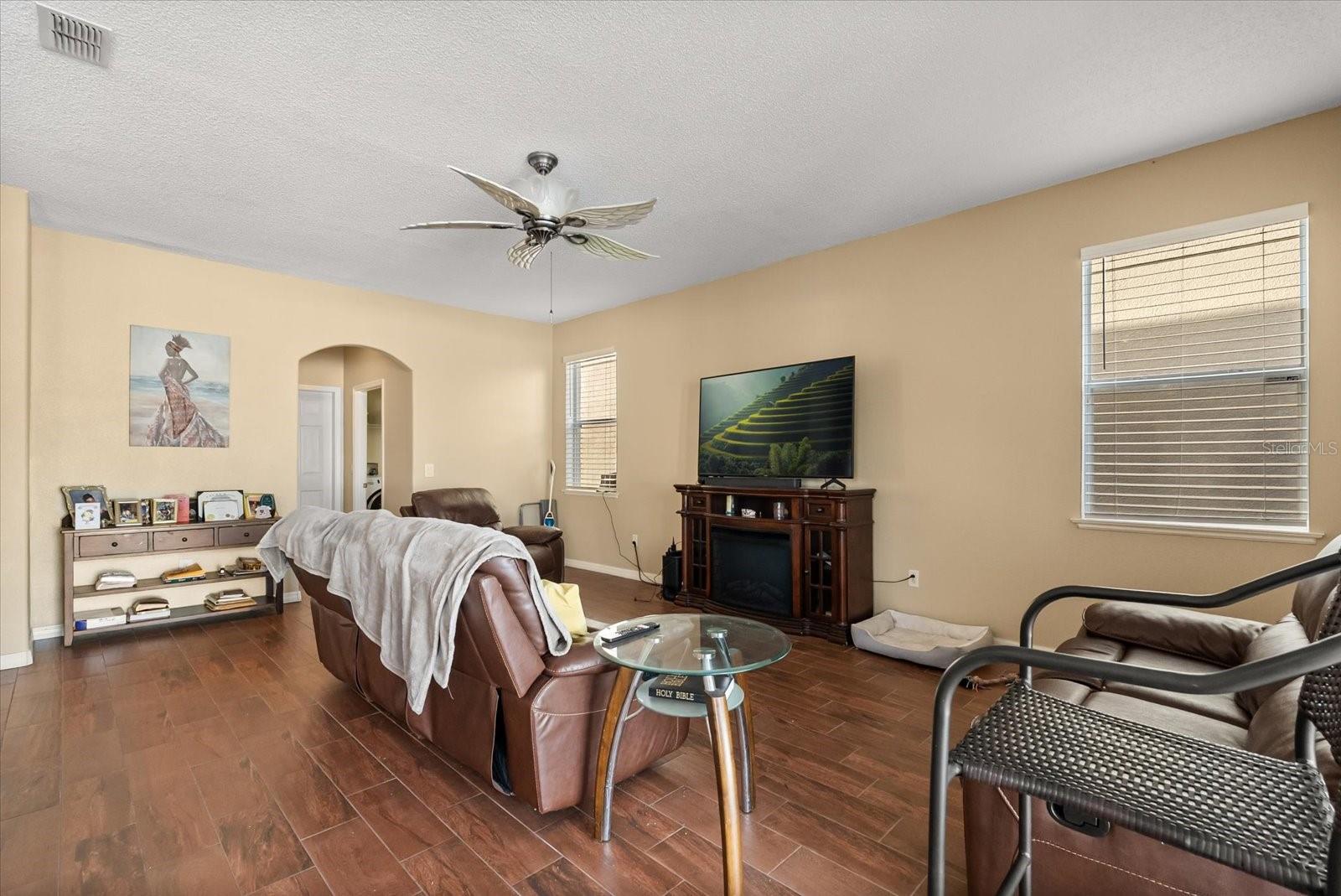 Image 17 of 43 For 1637 Cedar Lake Drive