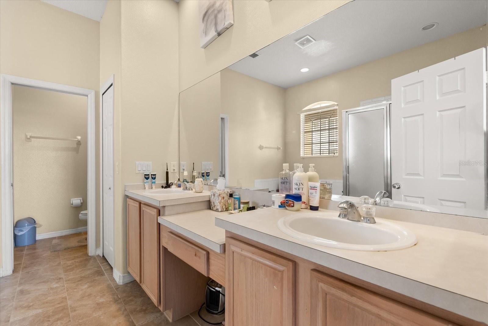 Image 37 of 43 For 1637 Cedar Lake Drive