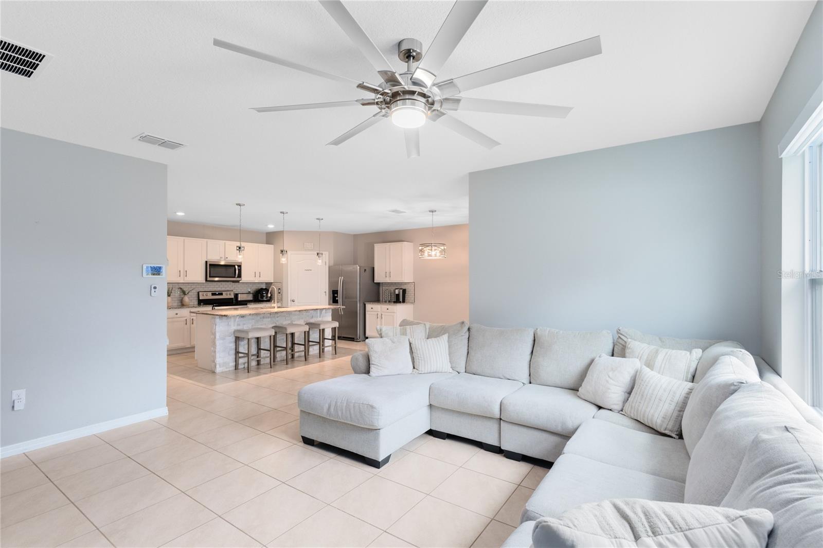 Image 9 of 30 For 1600 Spray Terrace