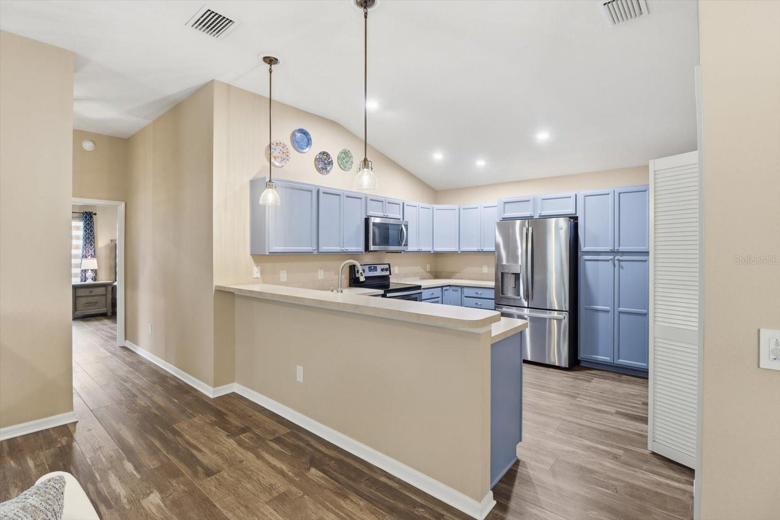 Image 13 of 44 For 5694 Moon Flower Place