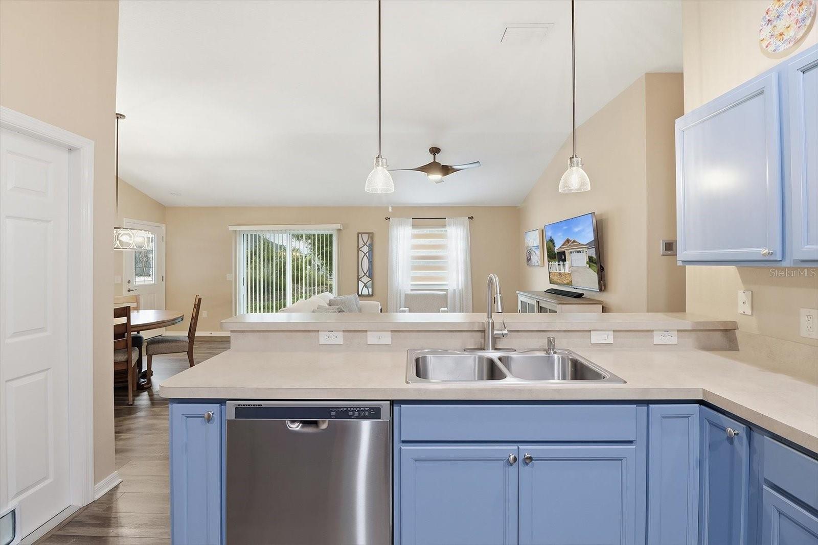 Image 18 of 44 For 5694 Moon Flower Place