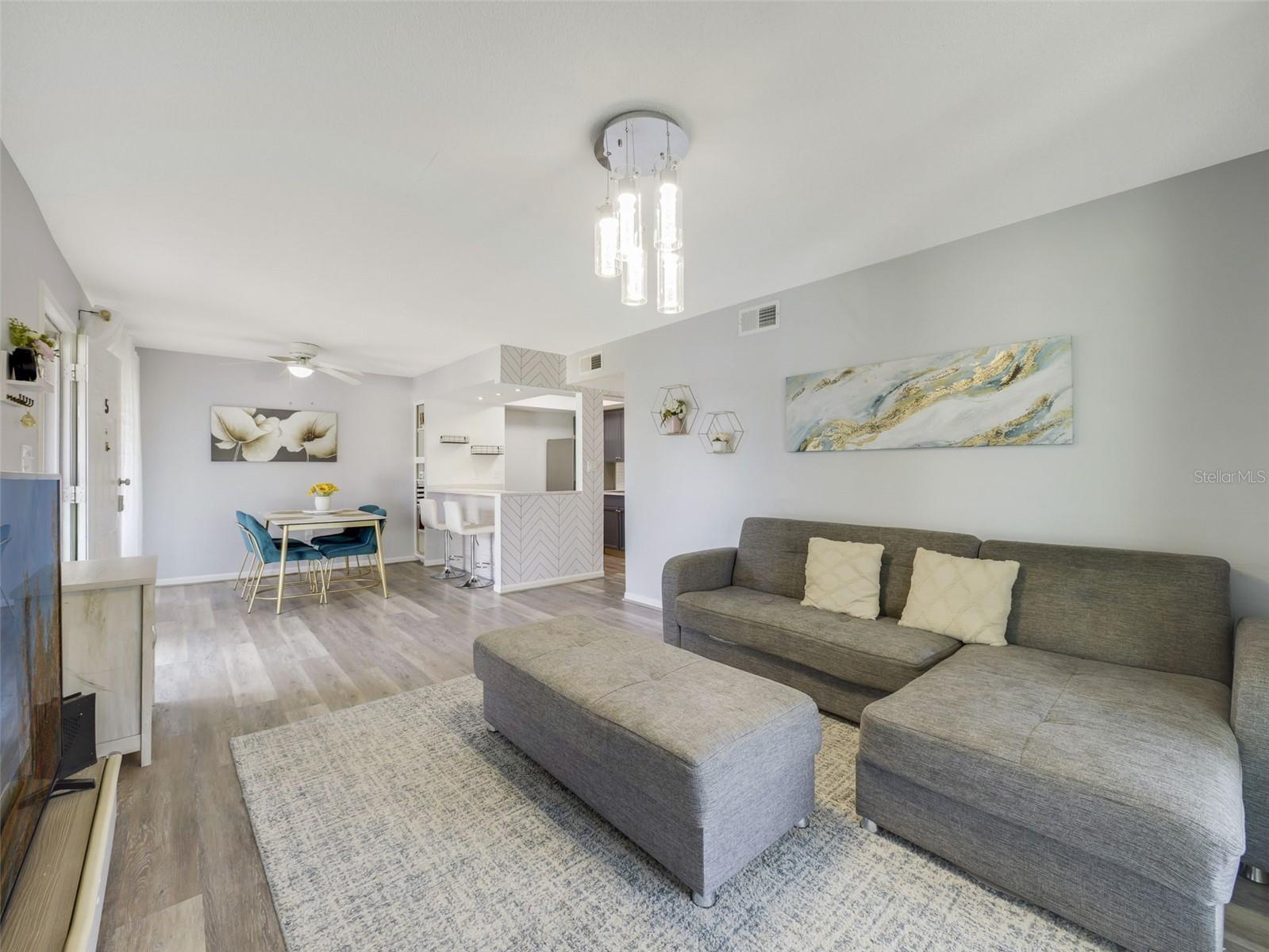 Image 4 of 20 For 1935 Conway Road 5