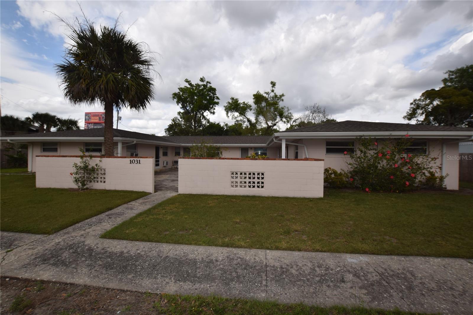 Image 3 of 4 For 1031 Royal Palm Avenue 1