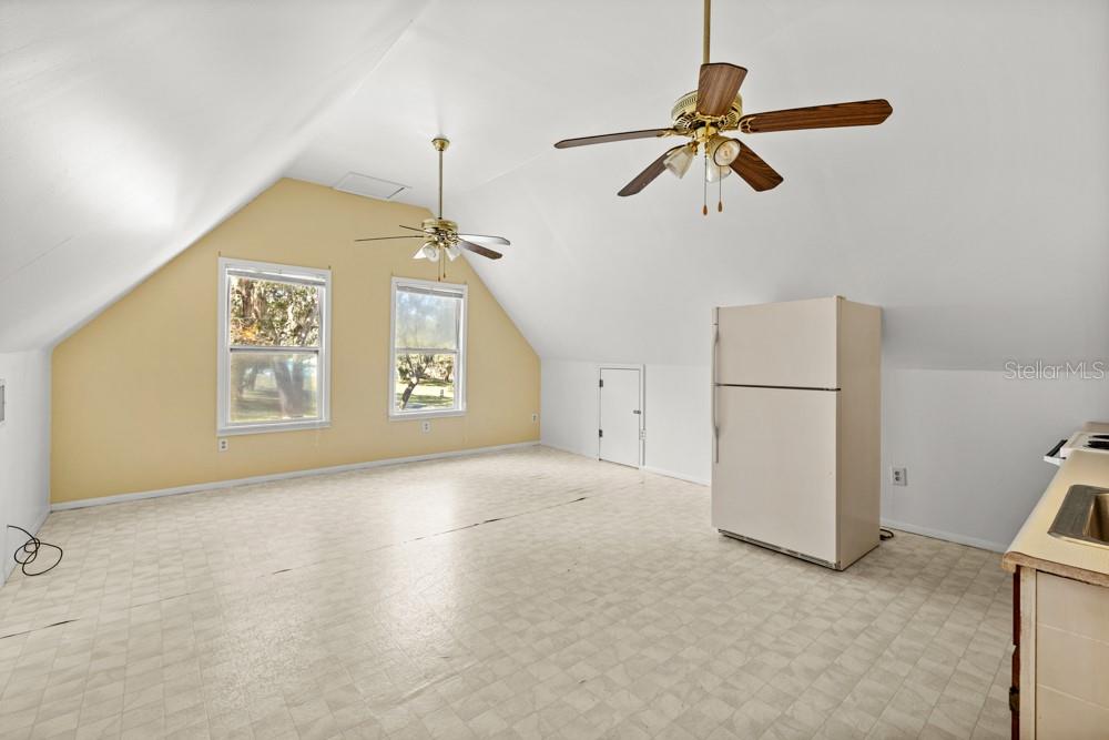 Image 25 of 79 For 19621 Lake Lincoln Lane