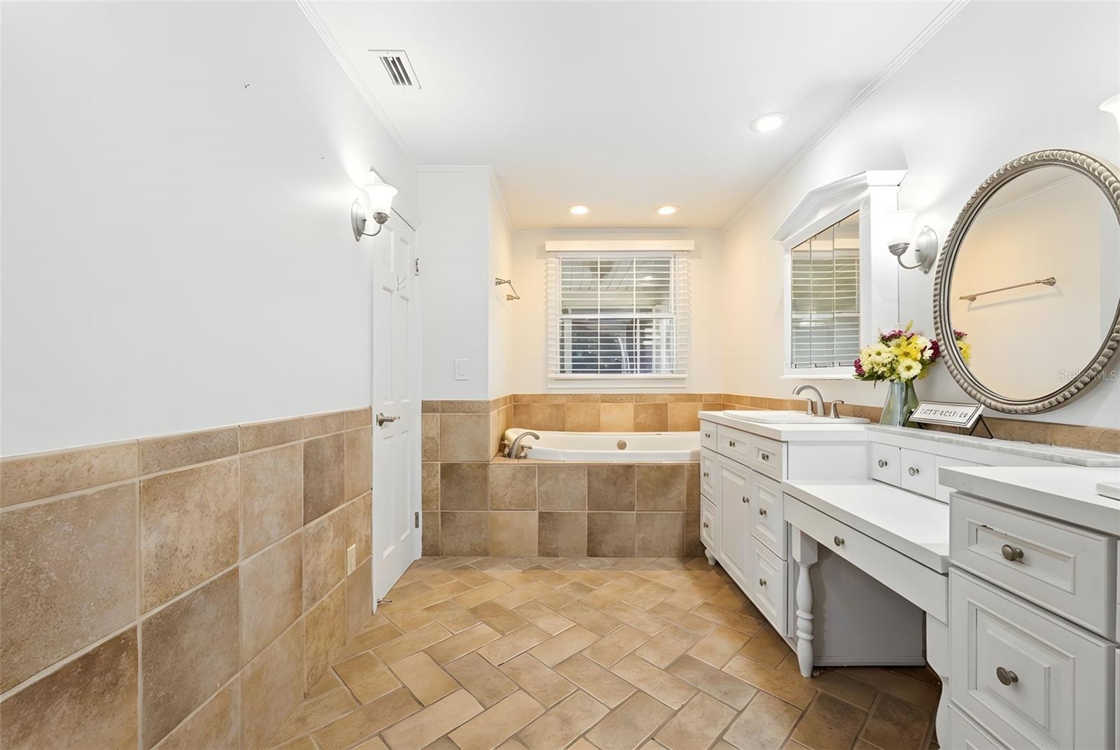 Image 19 of 31 For 3520 Westmoreland Drive