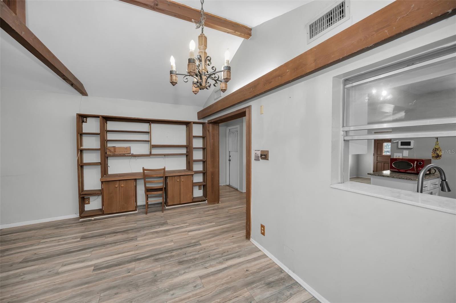 Image 24 of 51 For 14557 Apache Avenue