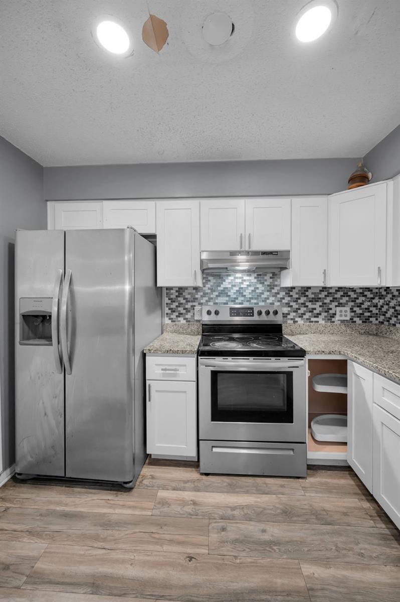 Image 31 of 51 For 14557 Apache Avenue