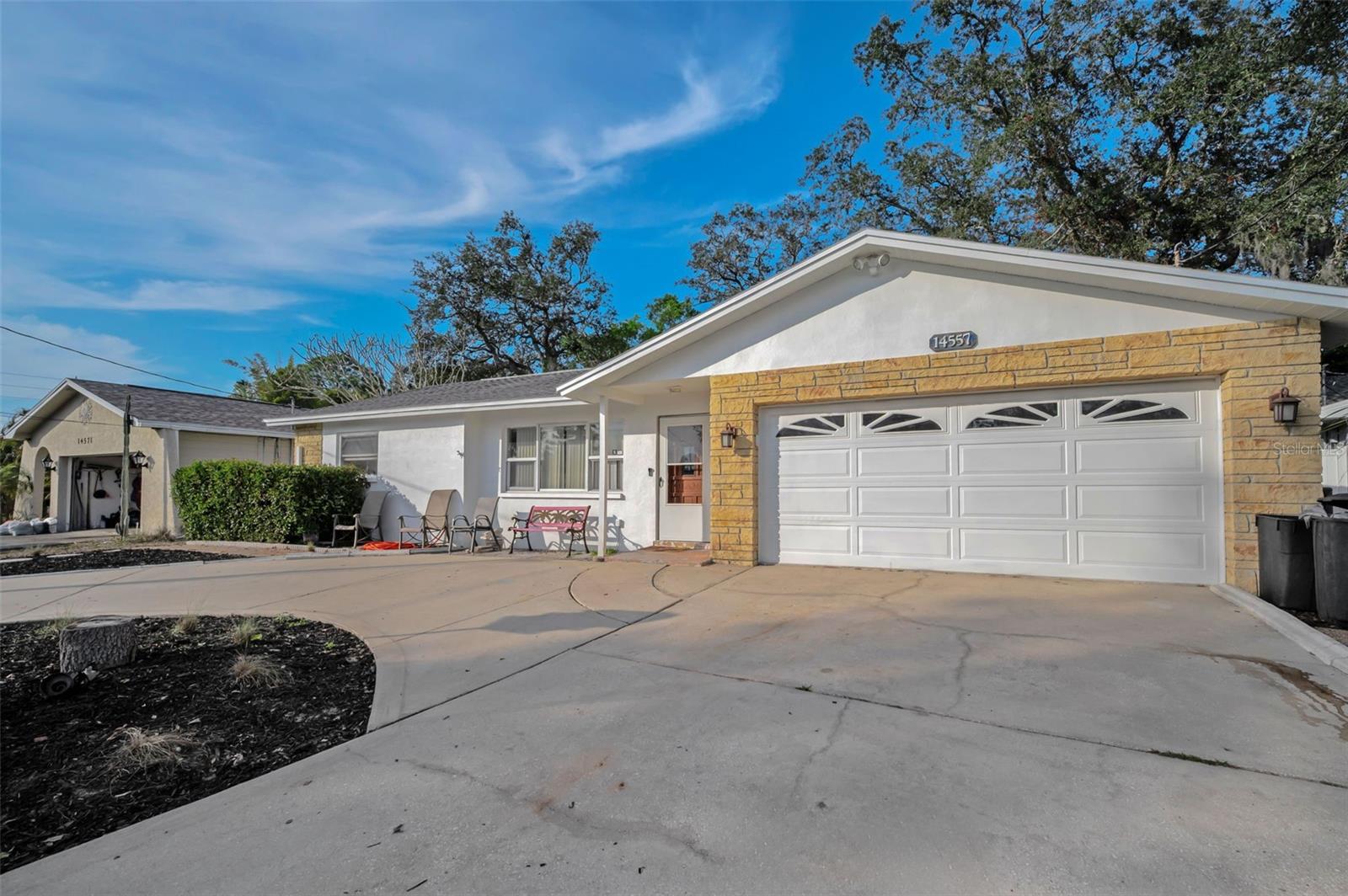 Image 4 of 51 For 14557 Apache Avenue