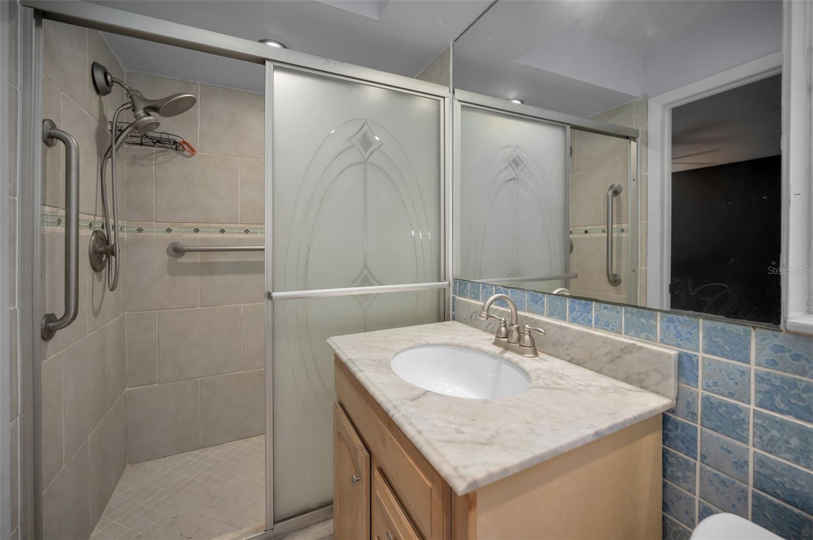 Image 41 of 51 For 14557 Apache Avenue