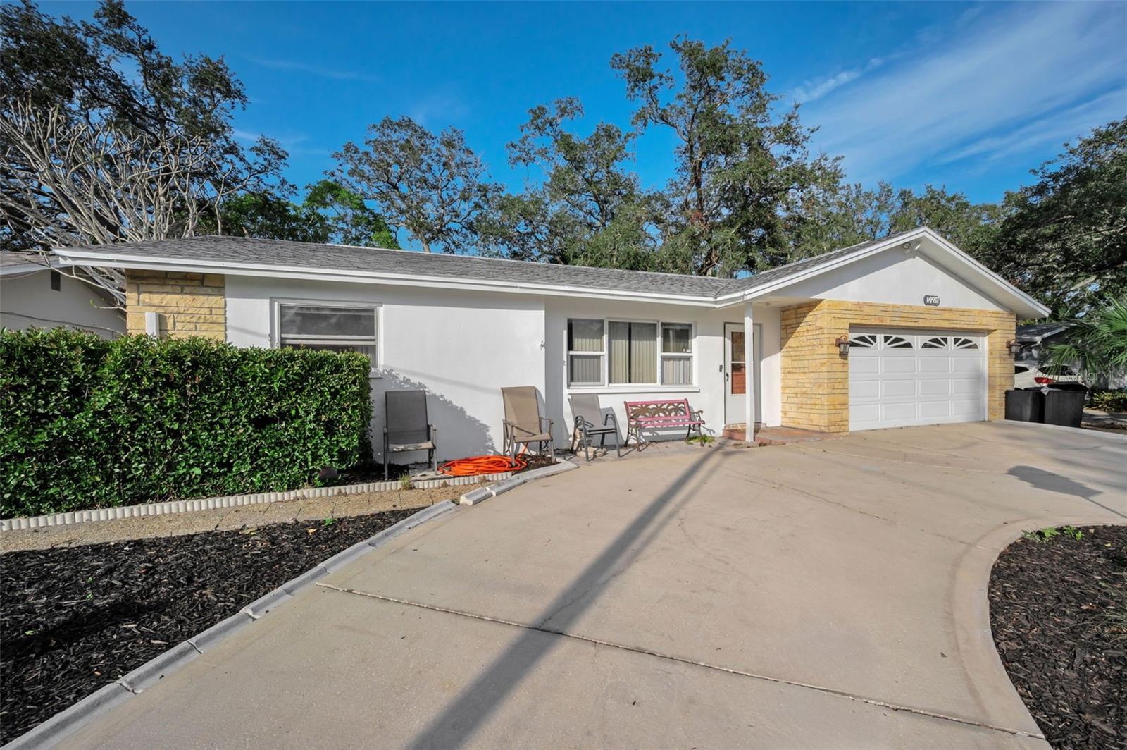 Image 6 of 51 For 14557 Apache Avenue