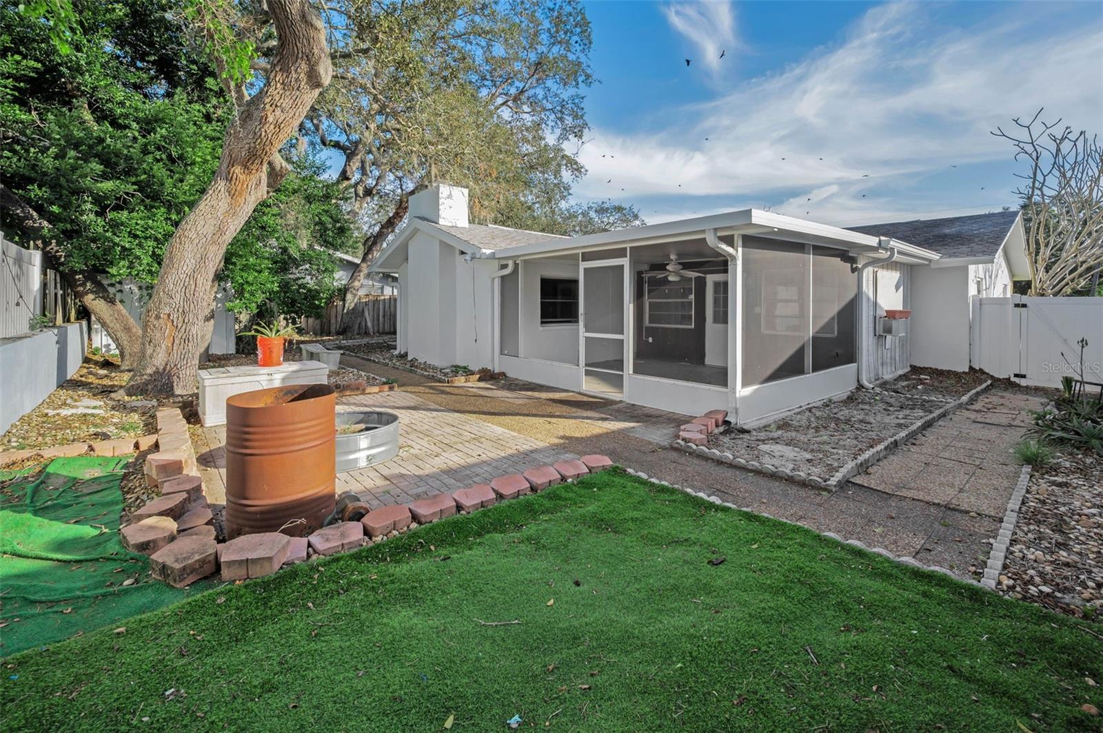 Image 9 of 51 For 14557 Apache Avenue