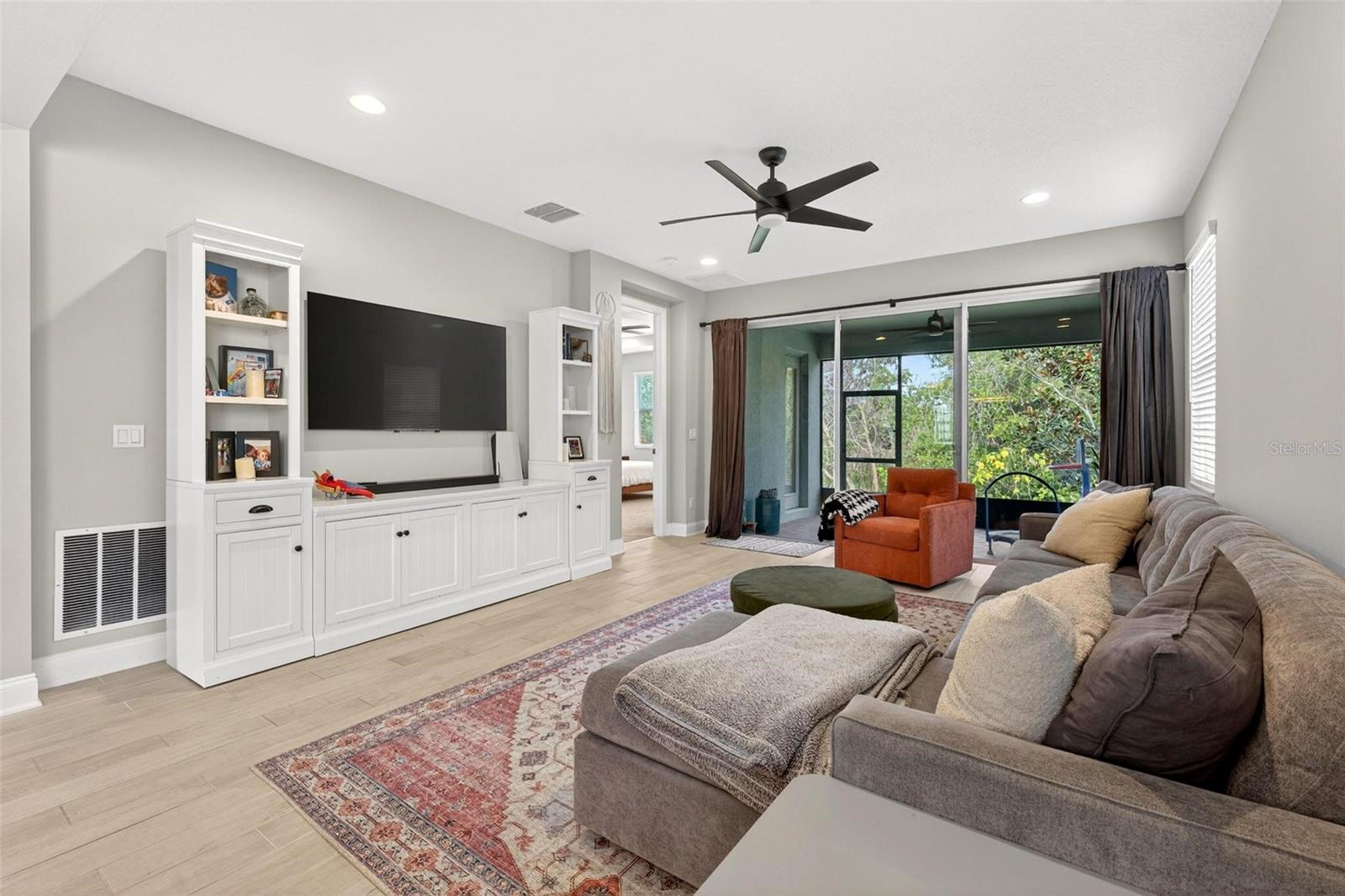 Image 12 of 57 For 2139 Bay Line Road