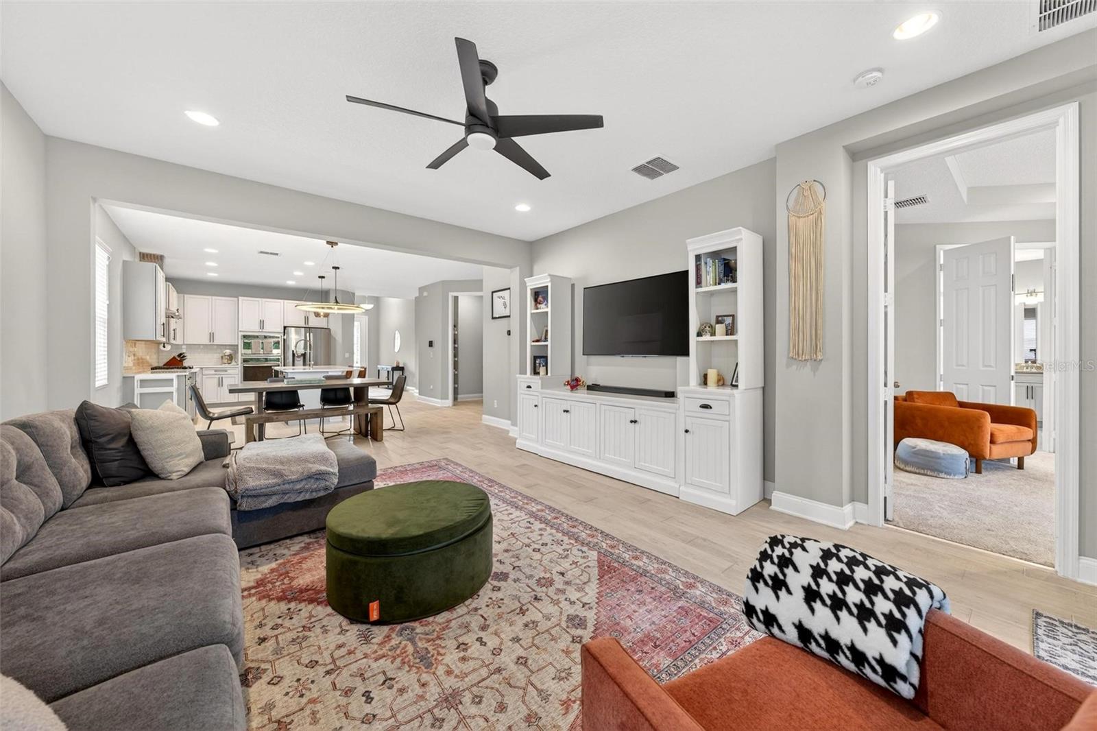 Image 14 of 57 For 2139 Bay Line Road