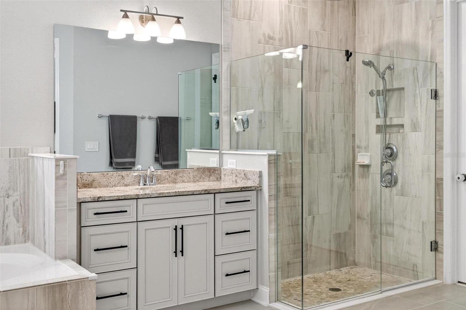 Image 28 of 57 For 2139 Bay Line Road