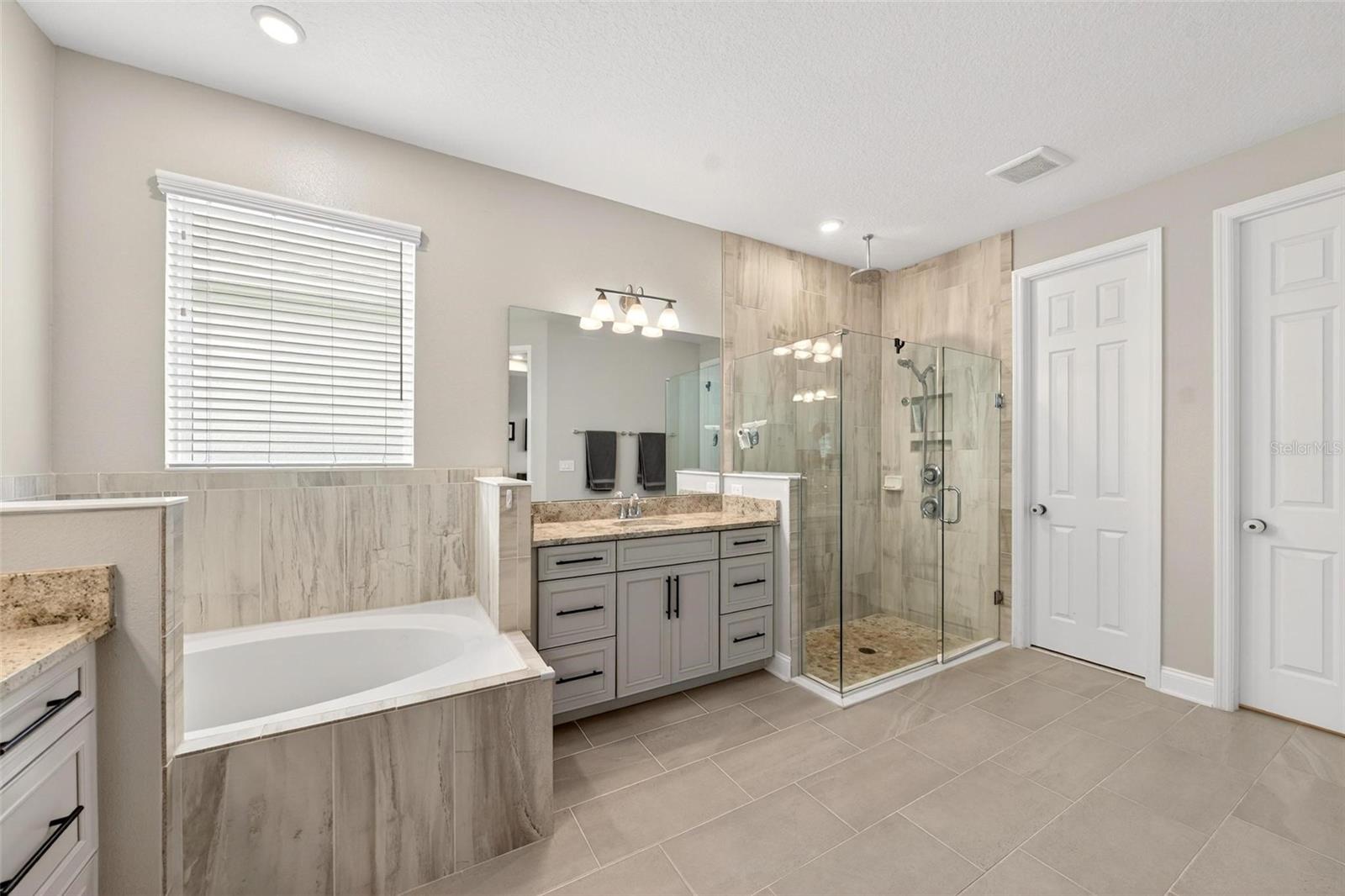 Image 31 of 57 For 2139 Bay Line Road