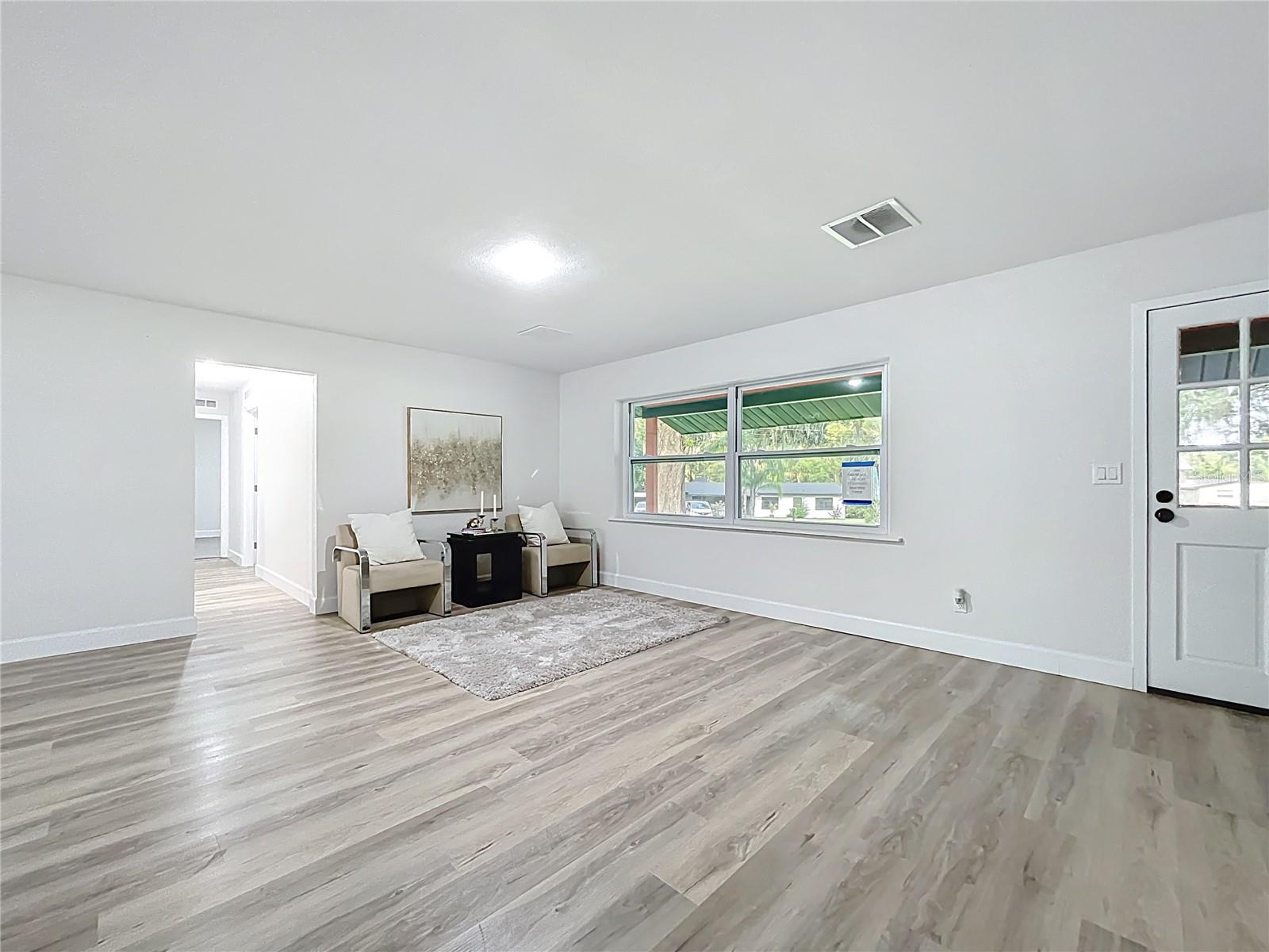 Image 12 of 51 For 1014 Oak Lane