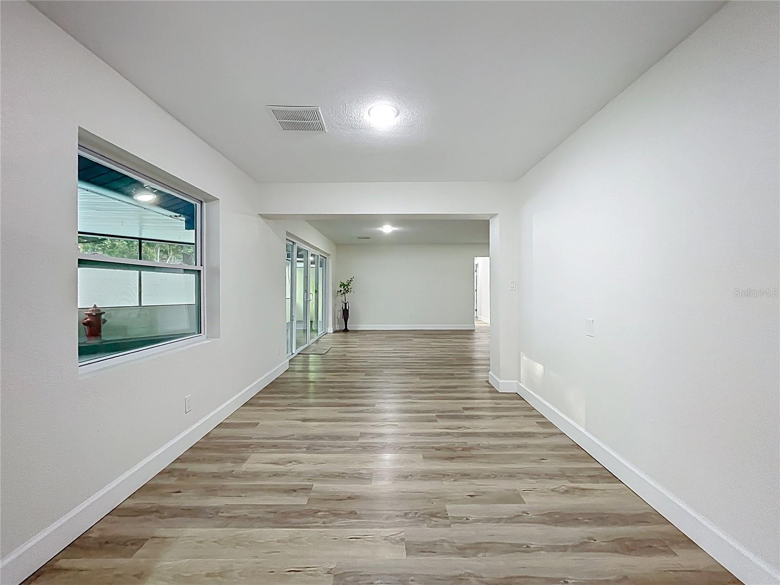 Image 17 of 51 For 1014 Oak Lane