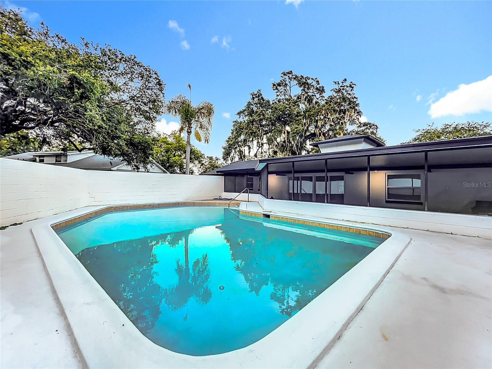 Image 48 of 51 For 1014 Oak Lane