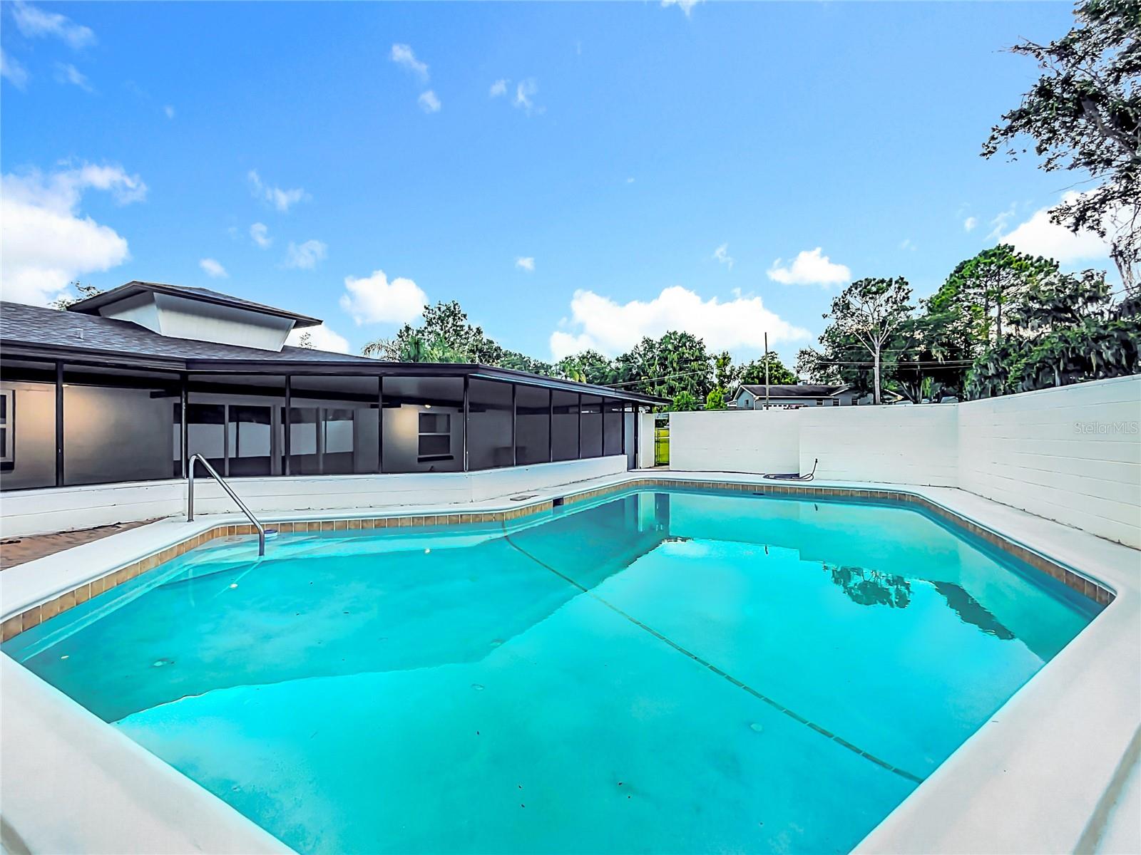 Image 5 of 51 For 1014 Oak Lane