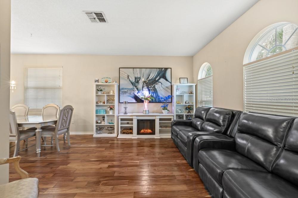 Image 9 of 26 For 1502 Fern Bay Court