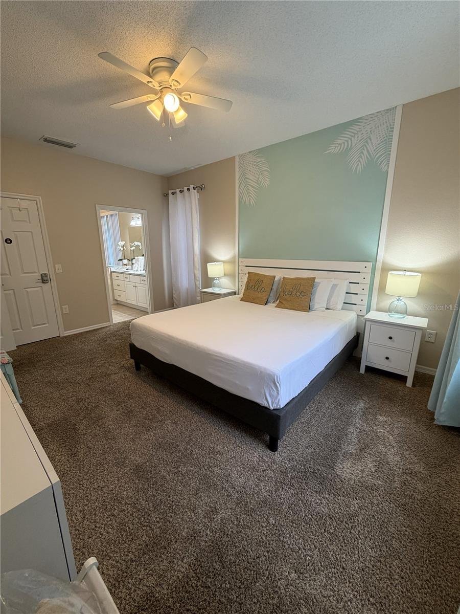 Image 16 of 49 For 1055 Lake Berkley Drive