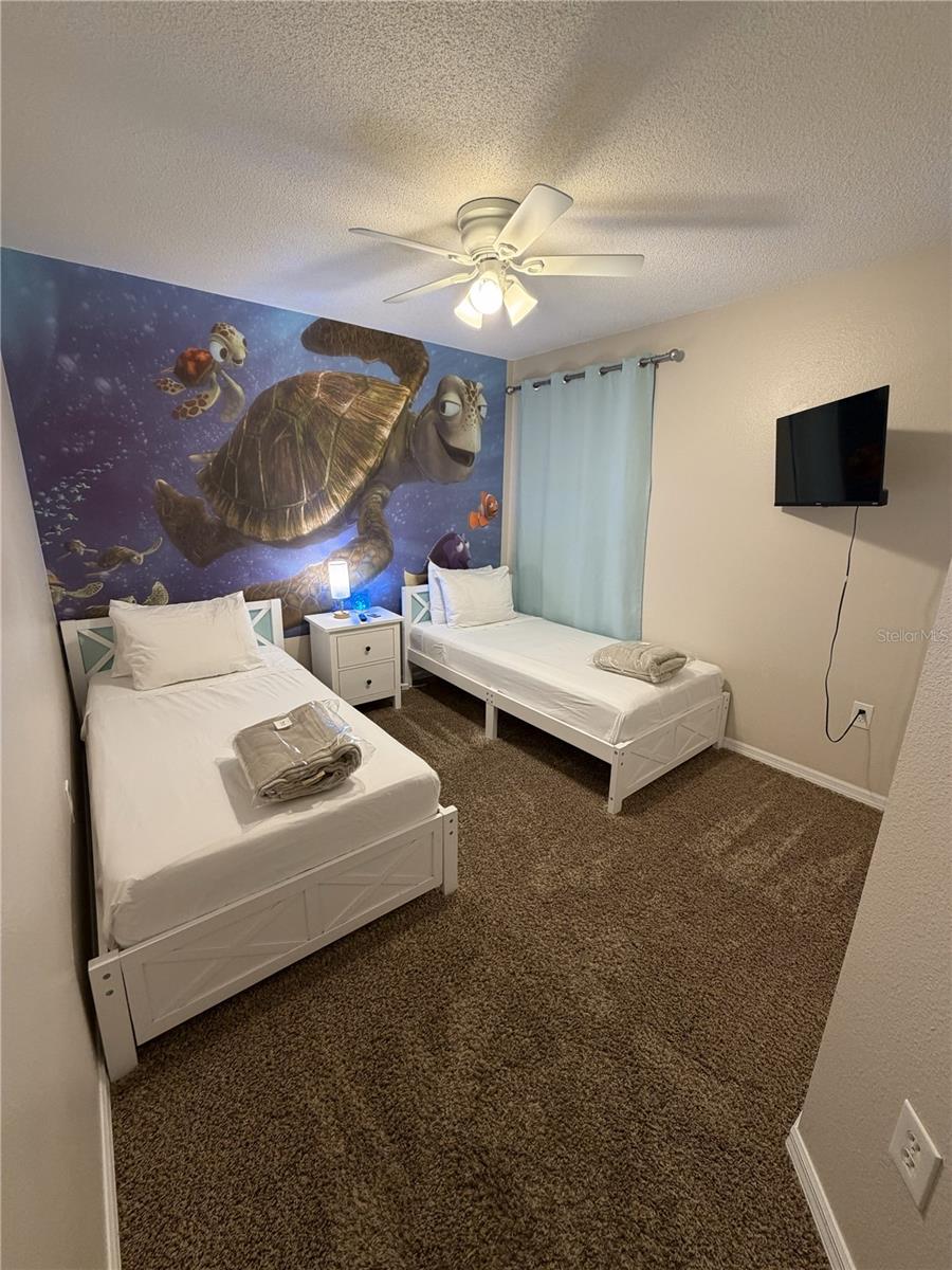 Image 19 of 49 For 1055 Lake Berkley Drive