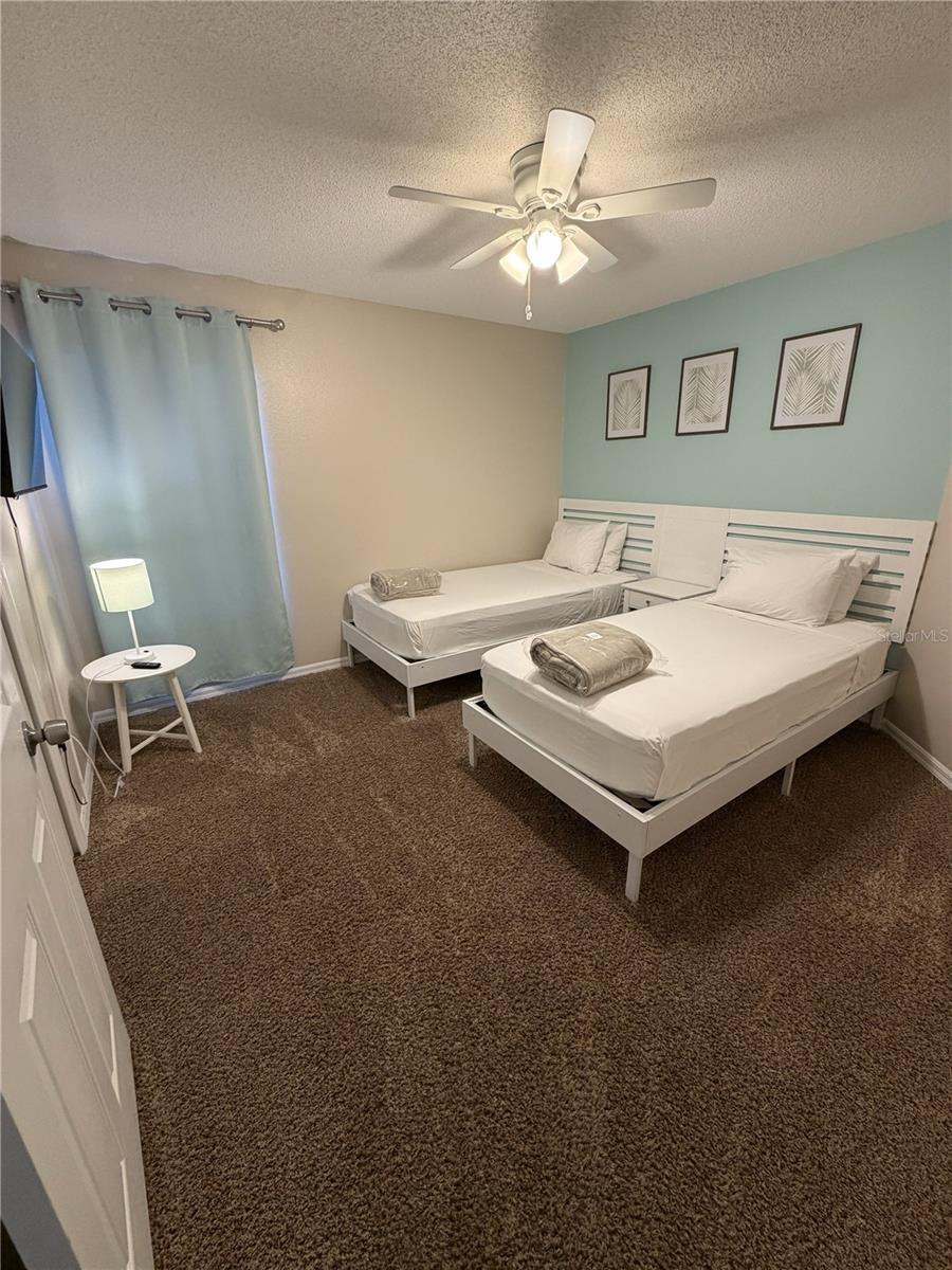 Image 23 of 49 For 1055 Lake Berkley Drive