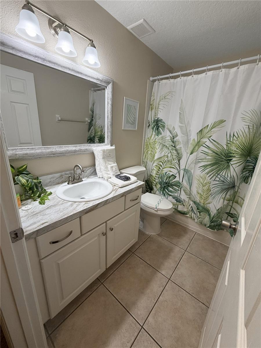 Image 25 of 49 For 1055 Lake Berkley Drive