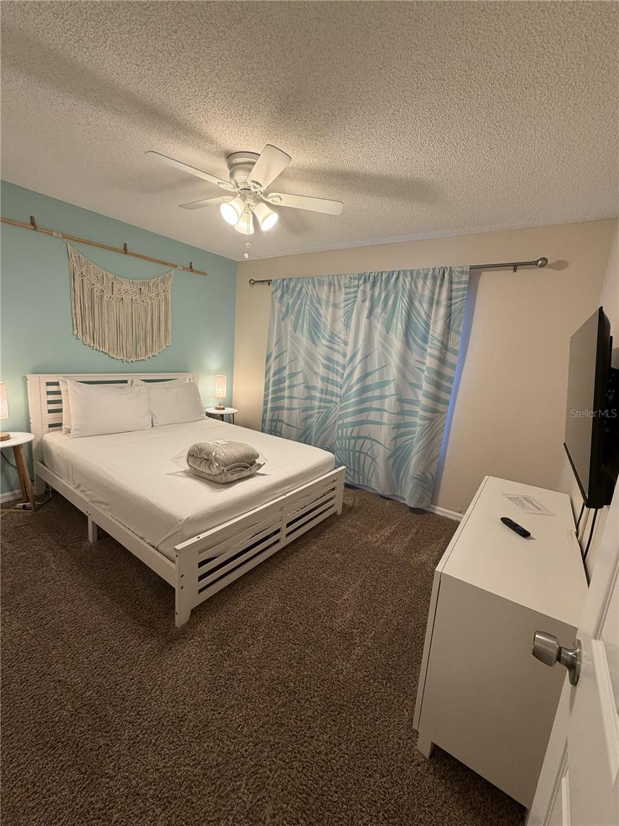 Image 26 of 49 For 1055 Lake Berkley Drive