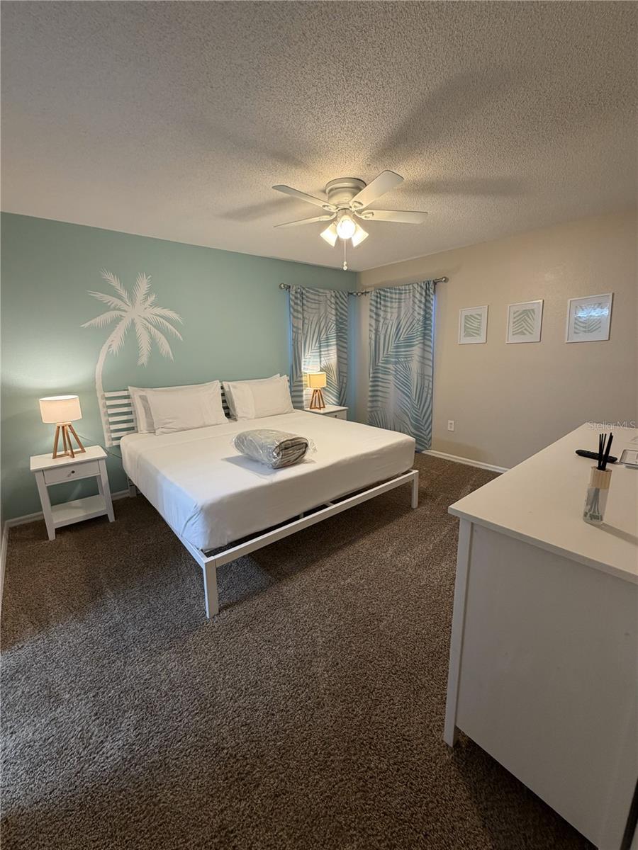 Image 32 of 49 For 1055 Lake Berkley Drive