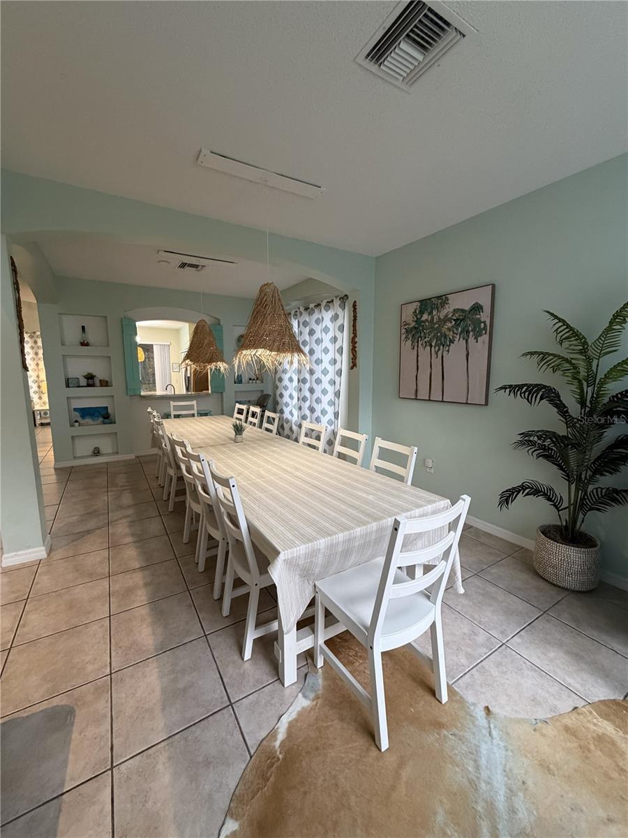 Image 4 of 49 For 1055 Lake Berkley Drive