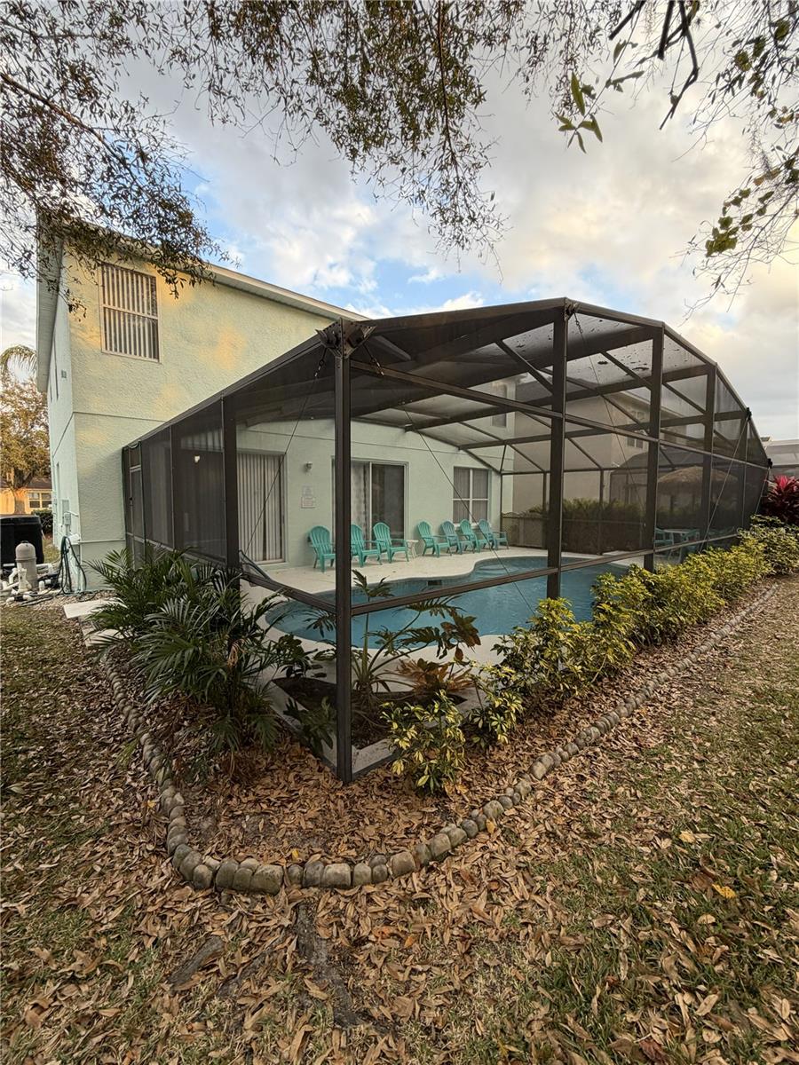 Image 40 of 49 For 1055 Lake Berkley Drive