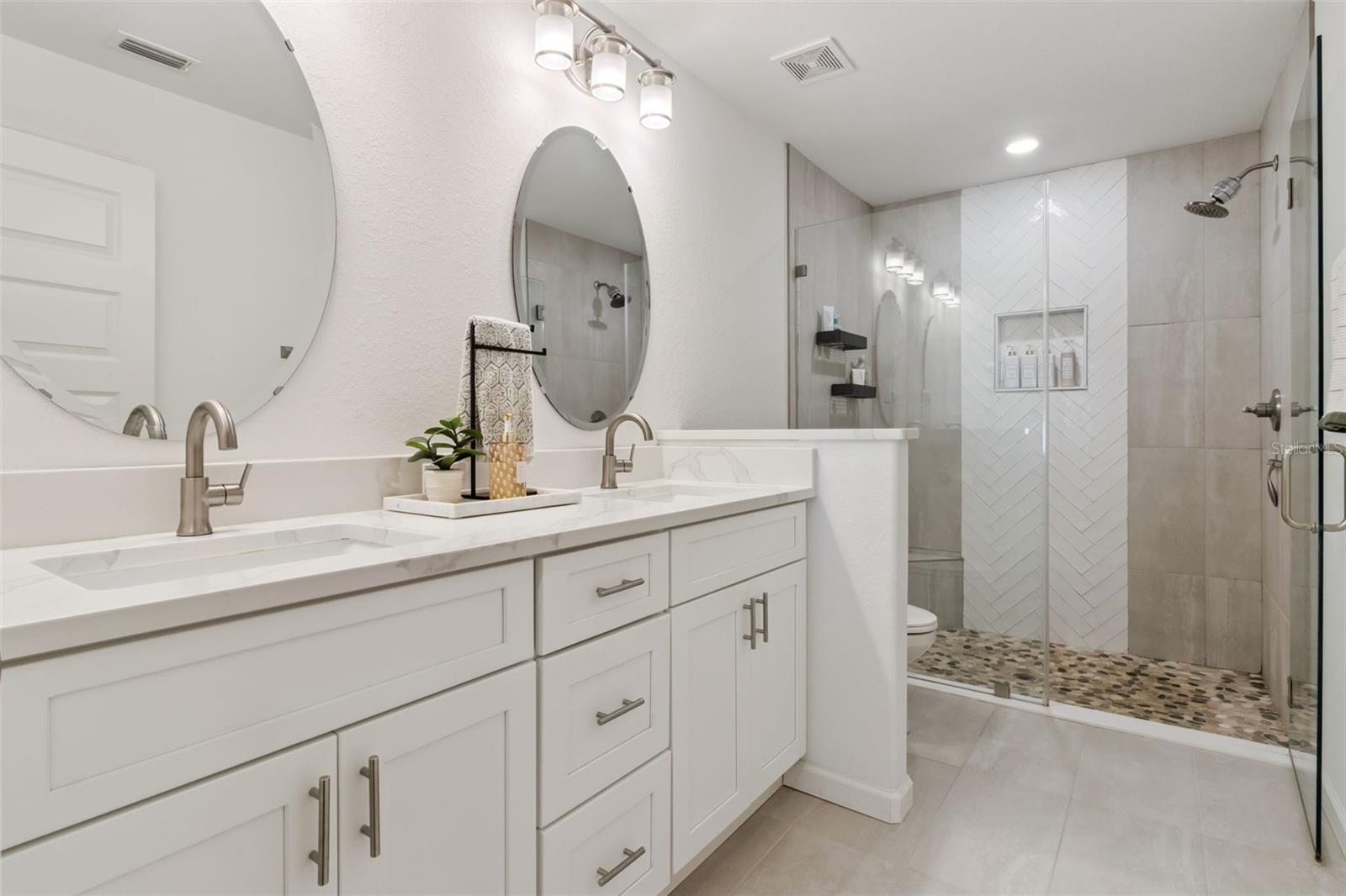 Image 15 of 30 For 4844 Dossey Road