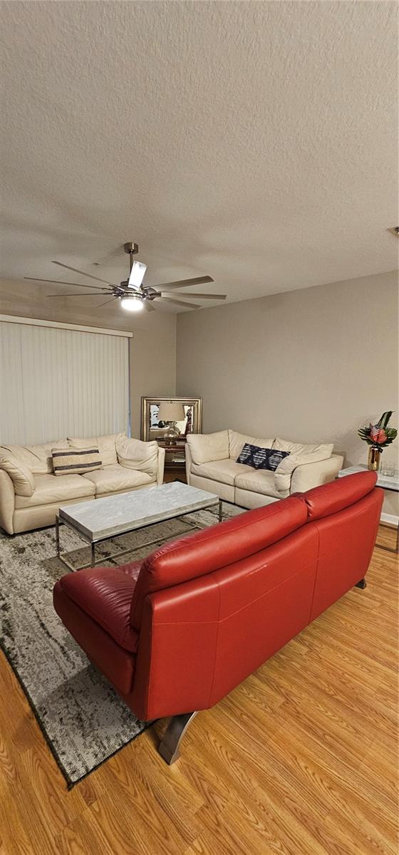 Image 8 of 36 For 6388 Castelven Drive 101