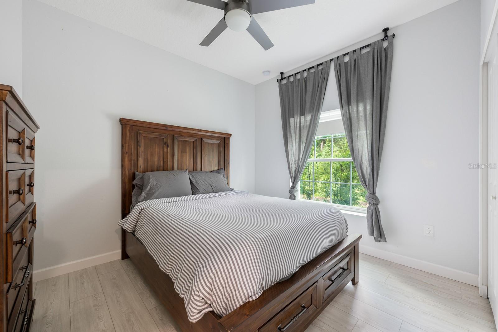 Image 16 of 27 For 141 Main Street