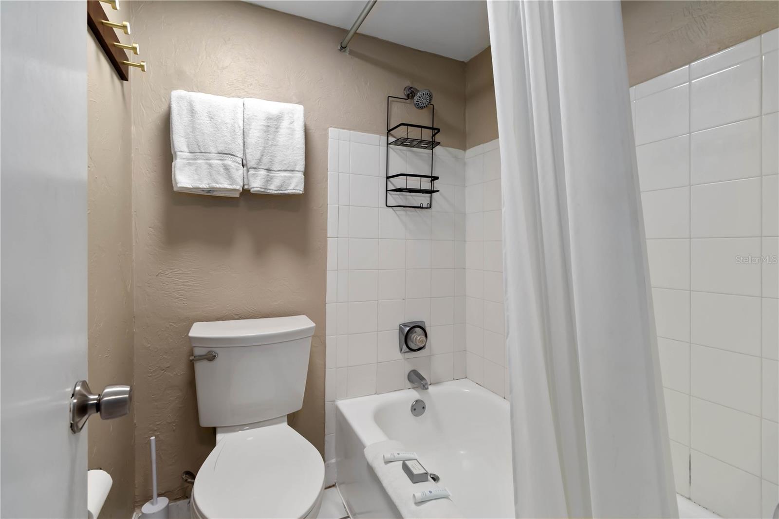 Image 12 of 25 For 313 Atlantic Avenue 5240