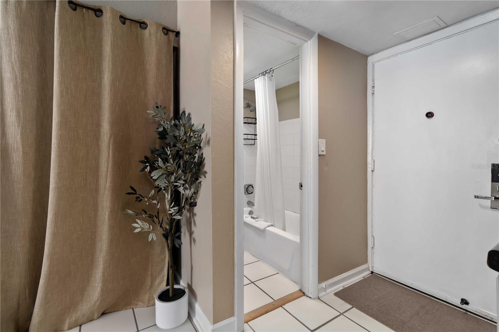 Image 7 of 25 For 313 Atlantic Avenue 5240