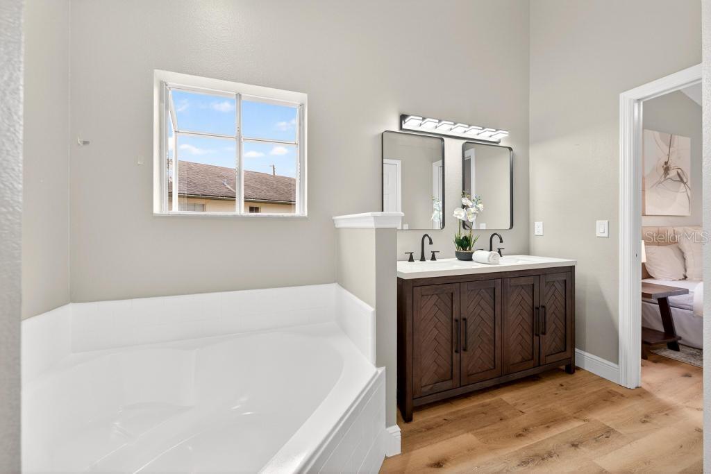 Image 39 of 84 For 201 Sterling Rose Court