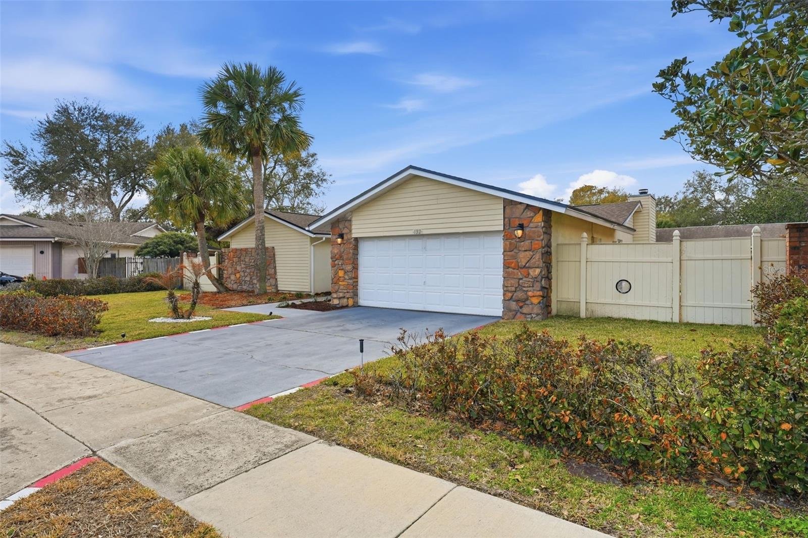 Details for 132 Sagewood Court, APOPKA, FL 32703