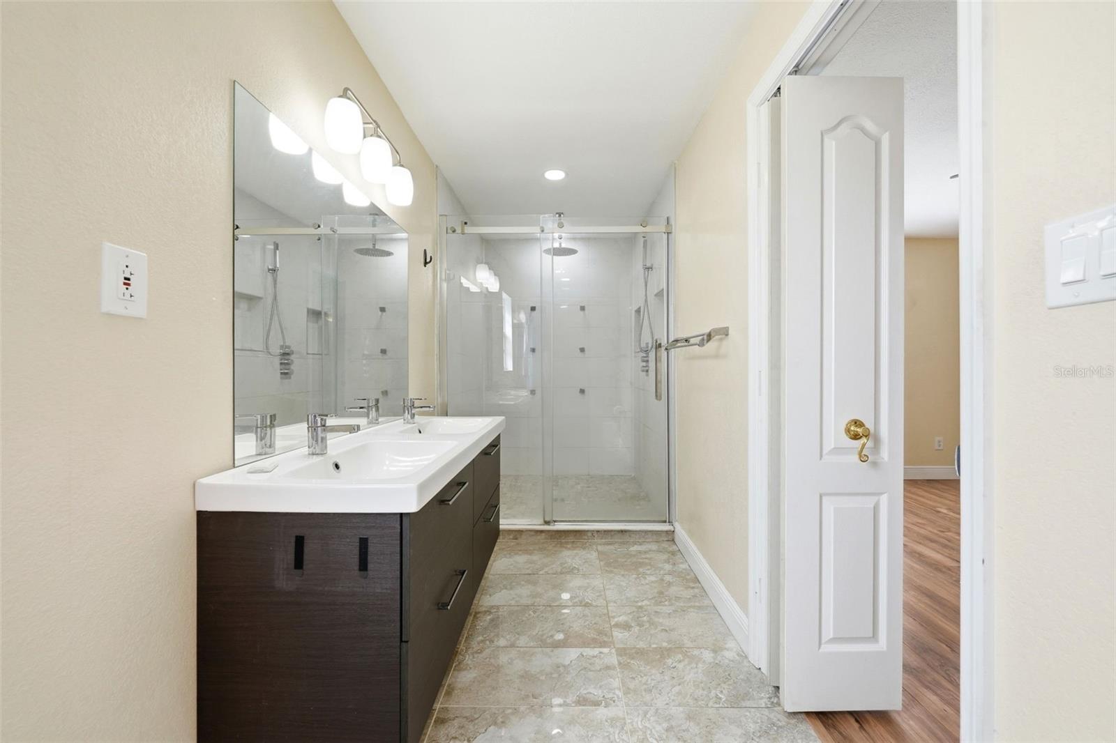 Image 16 of 29 For 132 Sagewood Court