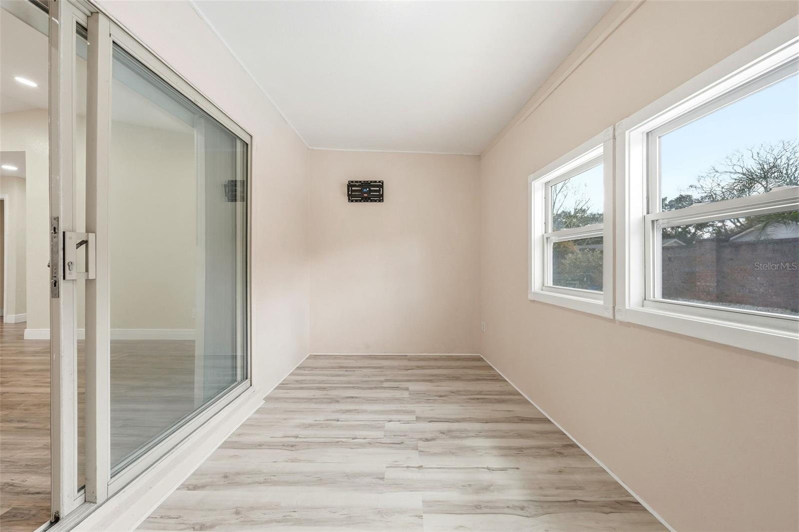 Image 22 of 29 For 132 Sagewood Court