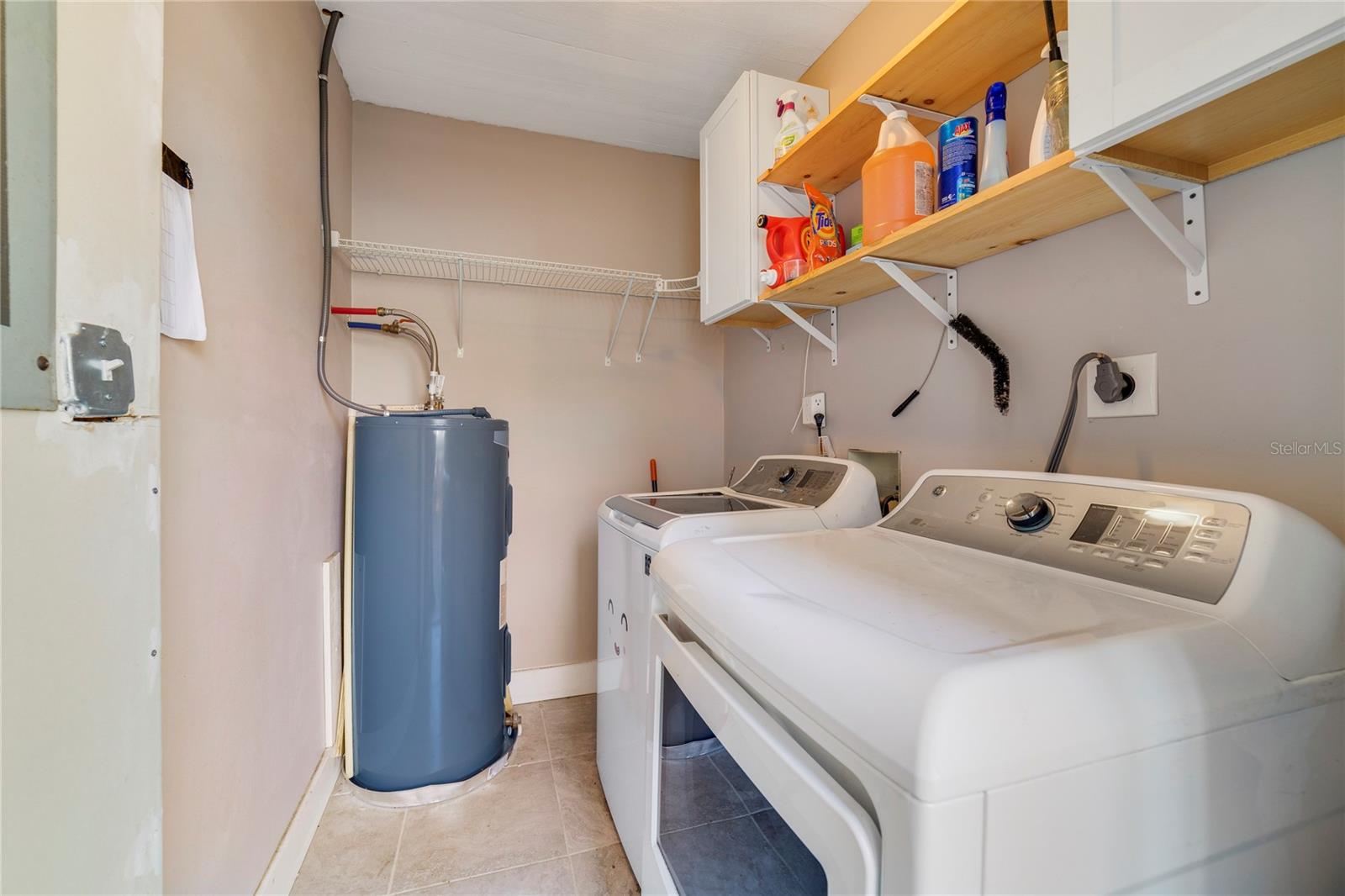 Image 21 of 36 For 2011 Dartmouth Avenue N