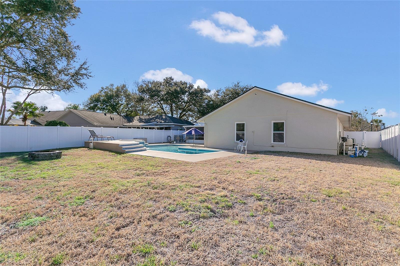 Image 4 of 38 For 1030 Catfish Creek Court