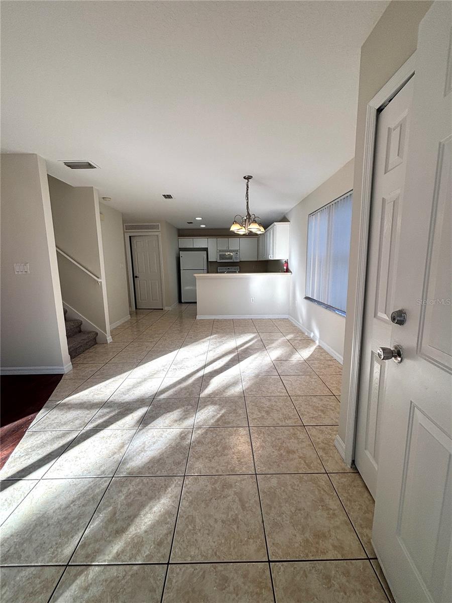 Image 2 of 16 For 1064 Park Central Circle